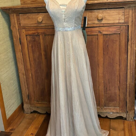Formal Dress (New) - Picture 1 of 8